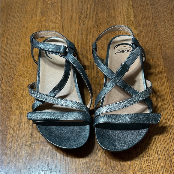 Abeo Sz WN7 (woman’s neutral footbed) Black/Pewter Sandals  w/ Adjustable Straps - Picture 1 of 10